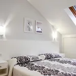Rozas Vellas Apartment