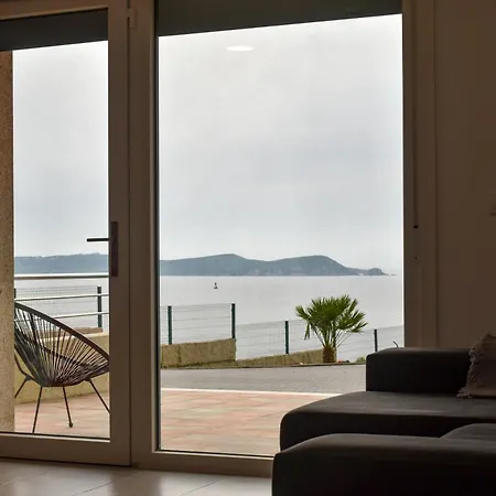 Appartement Rozas Vellas *