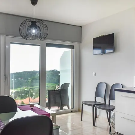 Rozas Vellas Appartement *